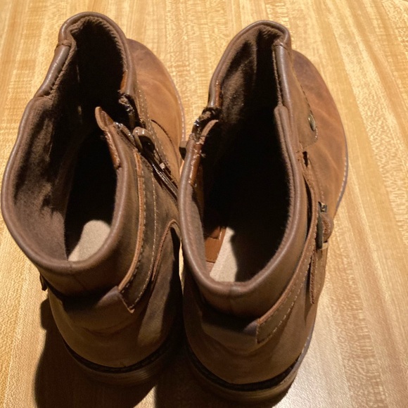 EC Clark’s Collection Brown Ankle Booties Size 8.5 - Picture 5 of 10